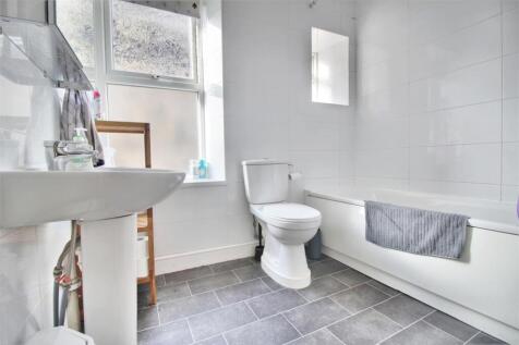 Student-accommodation-sheffield -Bathroom 1.jpg
