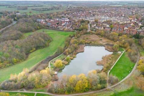 Brook Farm Close Drone-3.jpg