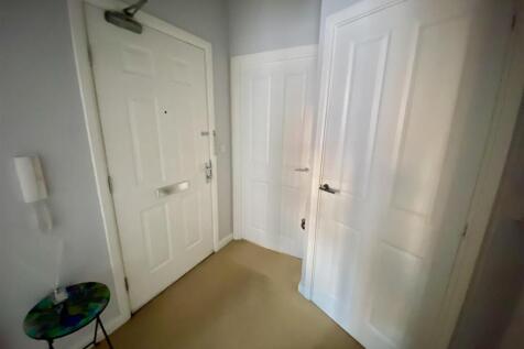 Bramleys Estate Agents - Marmaville Court - Mirfie