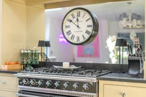 Kitchen/dining/family room