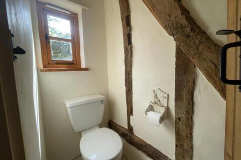 Downstairs Wc T202511131743.jpeg