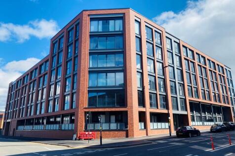 A stunning 2 bedroom luxury apartment in Digbeth, The Forge. This third floor apartment is fully furnished throughout and available from August. With views of the city centre sky line from a communal