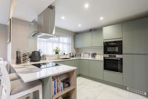 7_Croft_Court_14.jpg
