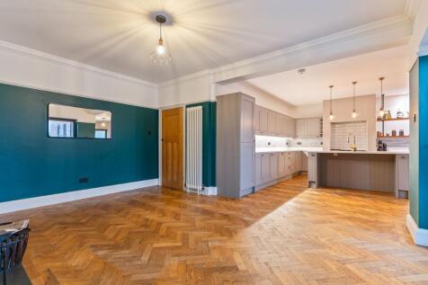 Kitchen/Diner/Family Room