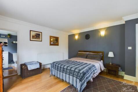 CAM01995G0-PR0176-STILL005