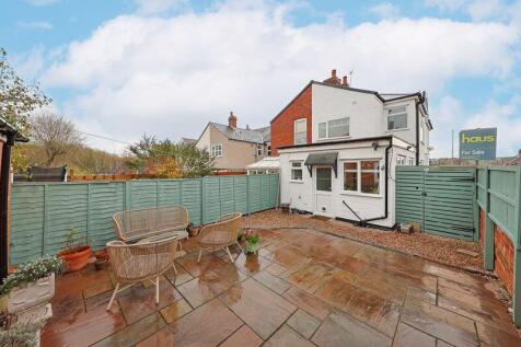 Enclosed Rear Garden