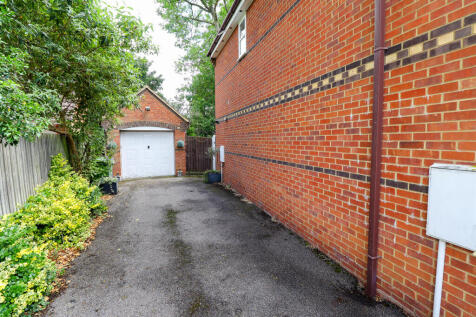 Garage & parking