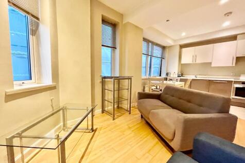 ** Zero Deposit Guarantee Available **
Do not miss out on this stunning 2 bedroom apartment in the Birchin situated in the super trendy Northern Quarter