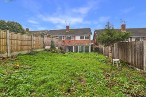 4 bed, 1 bath Semi-Detached in Birmingham - Photo 37