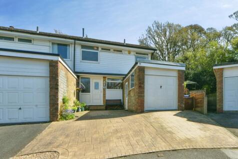 Ridge Crescent
