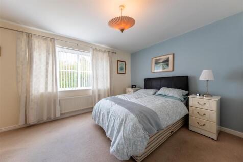 14 Trafalgar Close-016.JPG