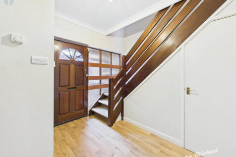 CAM03852G0-PR0480-STILL007