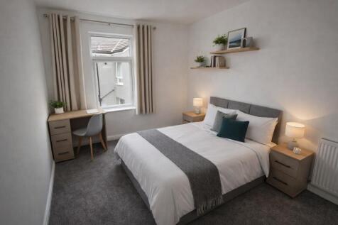 AVAILABLE NOW | DOUBLE ROOM |PRIVATE BATHROOM | £650.00 PER MONTH