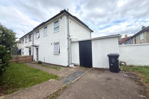 4 Bedroom Semi Detached House on Frolesworth Road