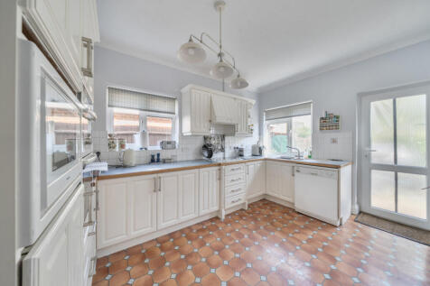 1359724-11-68da99...