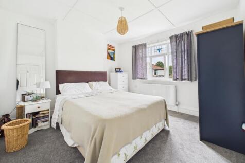 CAM02195G0-PR0076-STILL042