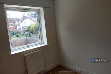 1st Floor Bed 2 To Window