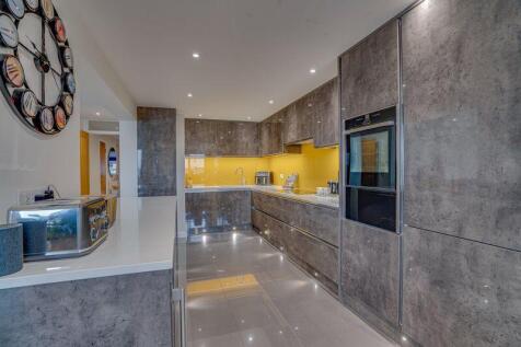 Kitchen picture four