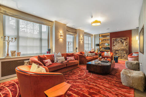 7 bed, 7 bath House in London - Photo 22