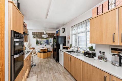 Holmes Avenue 25 KITCHEN.jpeg