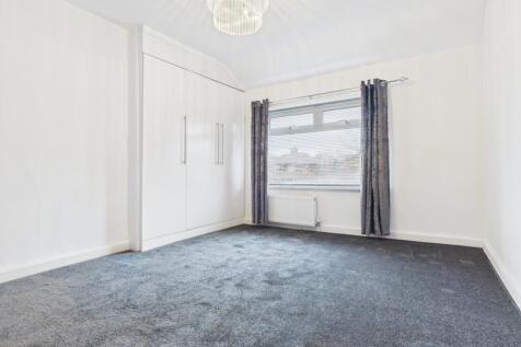 CAM03729G0-PR0172-STILL003