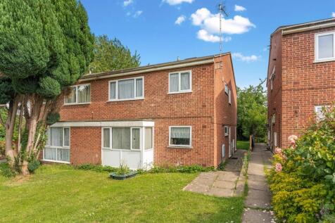 18 Lodge Close, Banbury-2.jpg