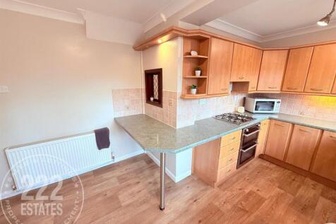 PHOTO-2025-10-14-18-05-04 (23).jpg