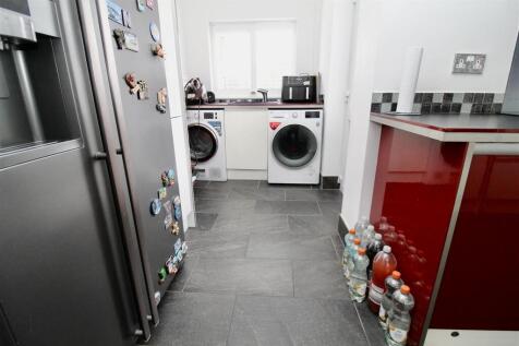 Utility Area (Extended)