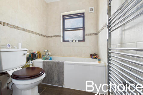 CAM05454G0-PR0005-STILL004