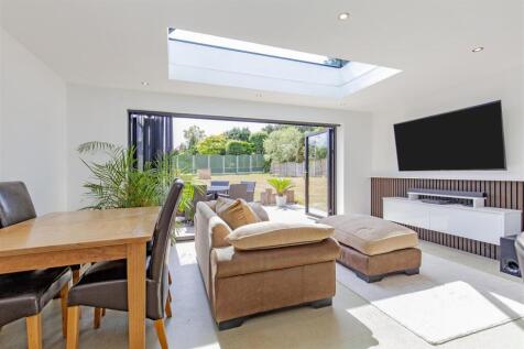 Stunning Open Plan Kitchen/Dining/Living