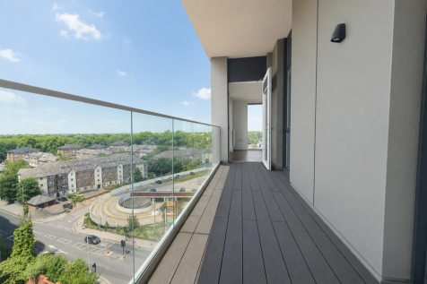 Queenshurst Balcony 1.png