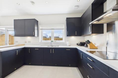 CAM03481G0-PR0111-STILL017