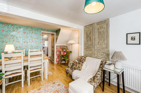 5 Arun Street    ...