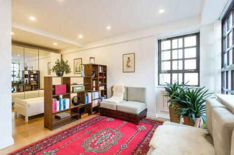 Studio Room