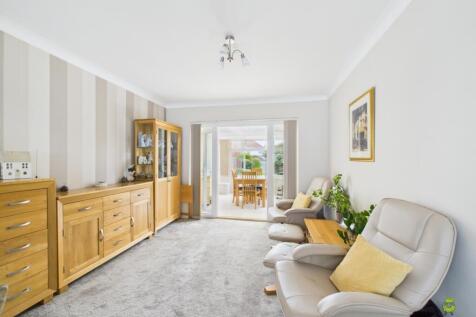 Presented by Nicoleta at EweMove Bexleyheath and D