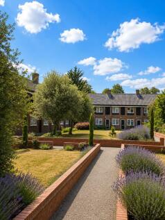 ***MOVE IN BY 15TH AUGUST***NO DEPOSIT OPTION AVAILABLE***AVAILABLE NOW***FURNISHED***GREAT LOCATION***