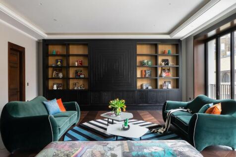 7 bed, 8 bath Town House in London - Photo 3