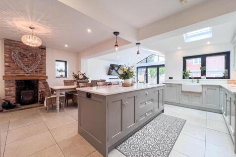 Kitchen / Living / Dining