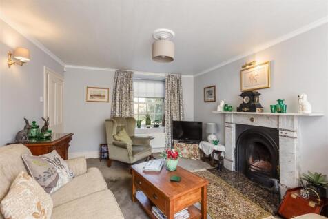 Rockery Cottage Sitting Room-2.jpg