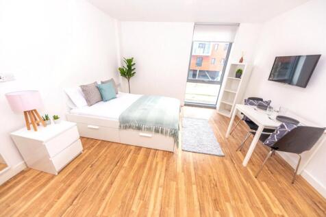 12 MONTH MINIMUM! AVAILABLE 15/01!! Dont miss this spacious STUDIO APARTMENT in X1 THE STUDIOS. Coming with ALL BILLS INCLUDED an ONSITE GYM, CINEMA and LAUNDRY ROOM. These studios are perfect for stu