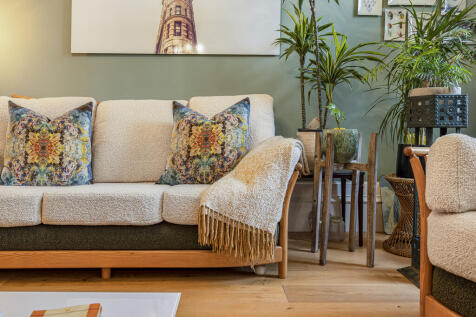 117-print-46 St V...