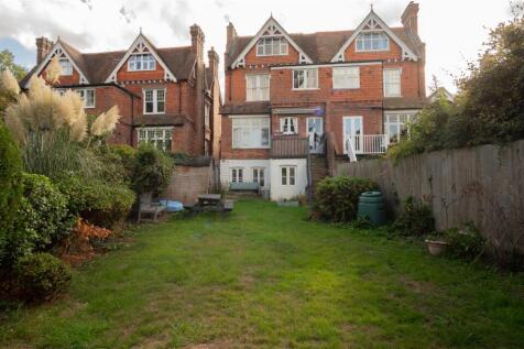 Knoll Road Dorking - Final Images - Ralph James -
