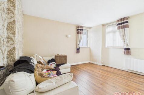 CAM01943G0-PR0638-STILL007.jpg
