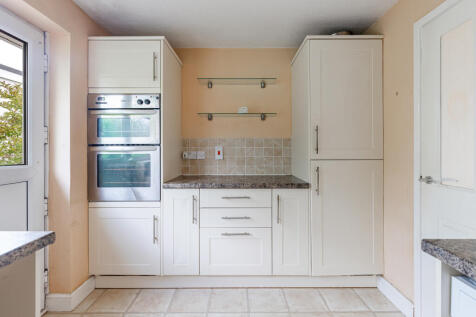 A11 - 26 Coombe Meadows, Chillington - 260701