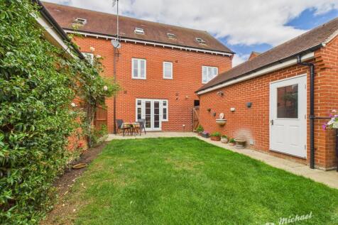 CAM03218G0-PR0735-STILL017