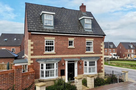 Immaculate double-fronted home