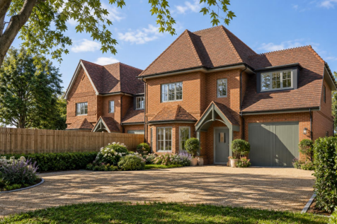 Luxurious English Brick House with Landscaped Driv