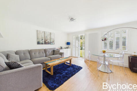 CAM05454G0-PR0194-STILL008
