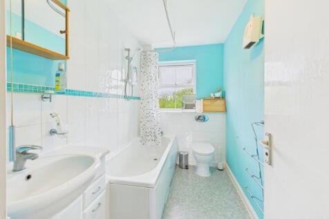 CAM04968G0-PR0049-STILL010