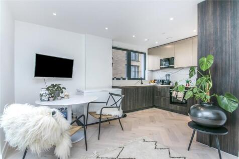 Reception/Kitchen